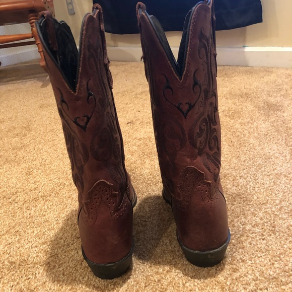 Women’s Justin Cowgirl Boots - Picture 2 of 8